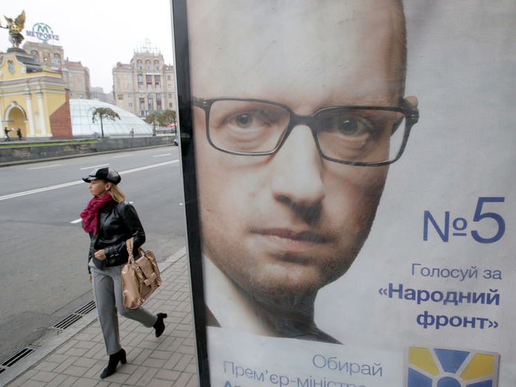 FT: Критики опасаются, что Порошенко и Яценюк не смогут реформировать систему, частью которой они являются