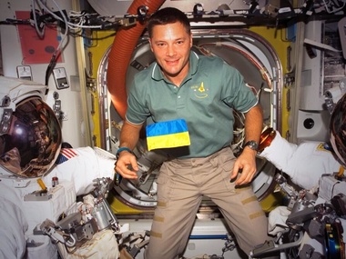 Астронавт на станции