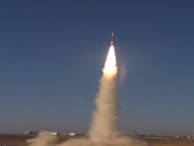 Израиль испытал комплекс противоракетной обороны "Праща Давида". Видео