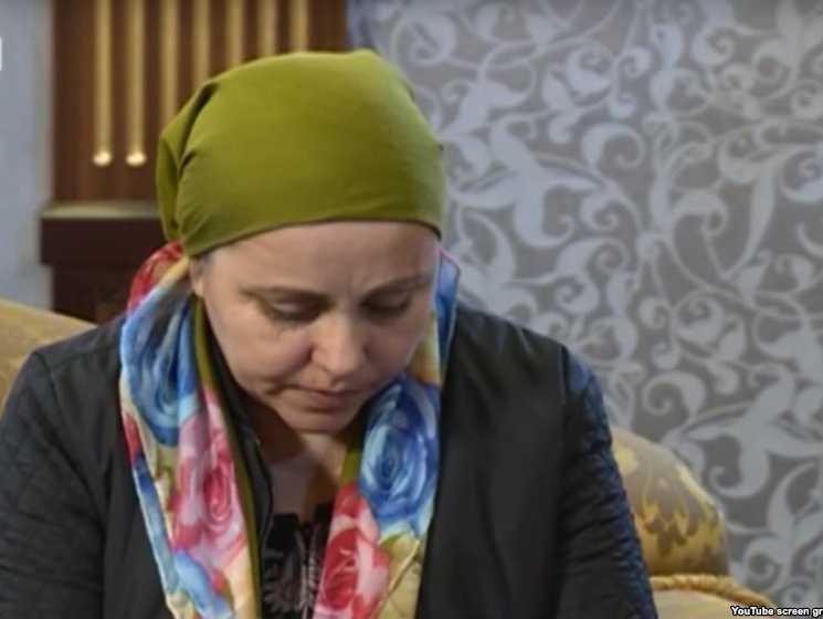 Земляки чеченской женщины, раскритиковавшей Кадырова: Из-за нее упала печаль на сердце Рамзана. Видео