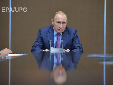 Путин призвал правительство готовиться к затяжному периоду низких цен на нефть и "быть порасторопнее"