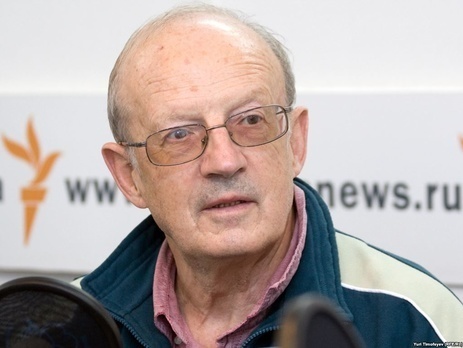 Пионтковский: Путин продолжает внутренний спор по поводу того, стоило ли убивать Немцова