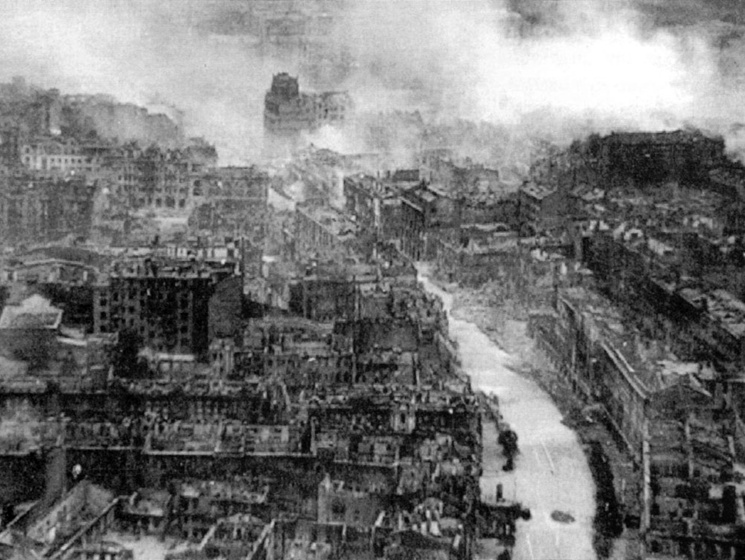 Киевлянка Хорошунова в дневнике 1941 года: Говорят, что немцы намеренно уничтожают жизнь в Киеве