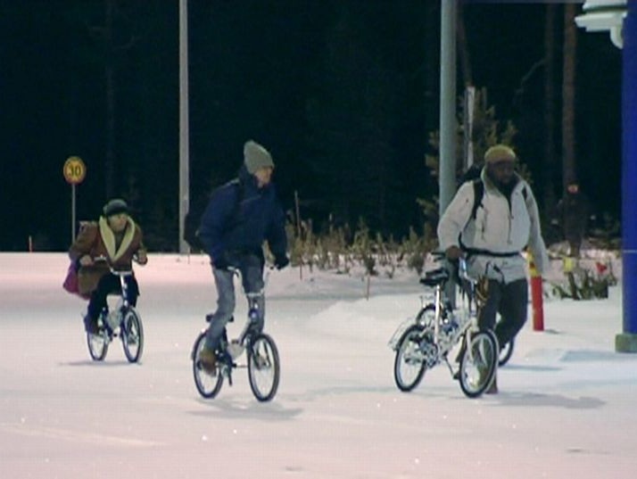 Финляндия запретила пересекать границу с Россией на велосипеде