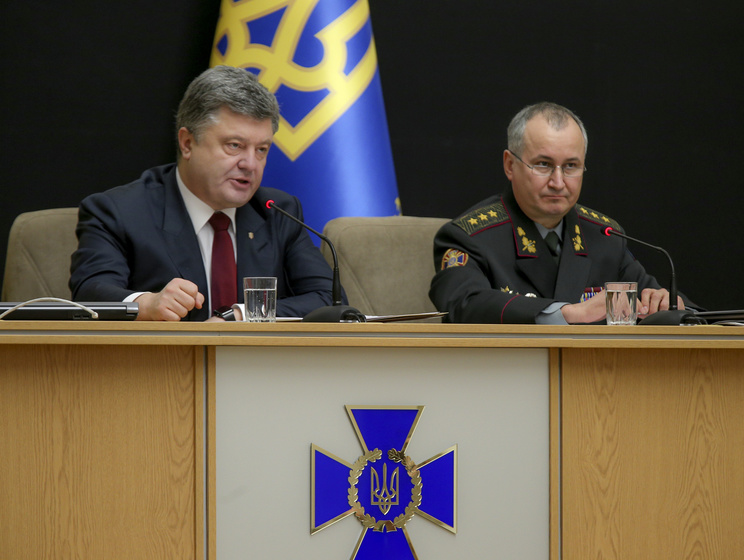Президент Порошенко поручил СБУ создание Концепции внедрения контрразведывательного режима в Украине