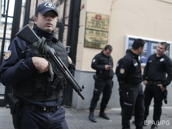 В Турции полиция задержала двоих подозреваемых в подготовке теракта в канун Нового года