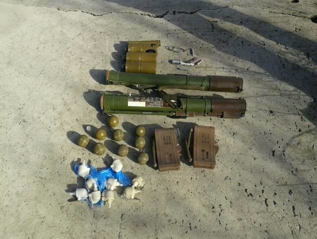 СБУ обнаружила в Донецкой области тайники с гранатометами и минами