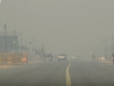 В столице Индии из-за смога авто с четными и нечетными номерами будут ездить по очереди