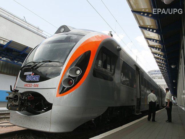 "Укрзалізниця" подняла стоимость проезда в вагонах первого класса в поездах "Интерсити+"