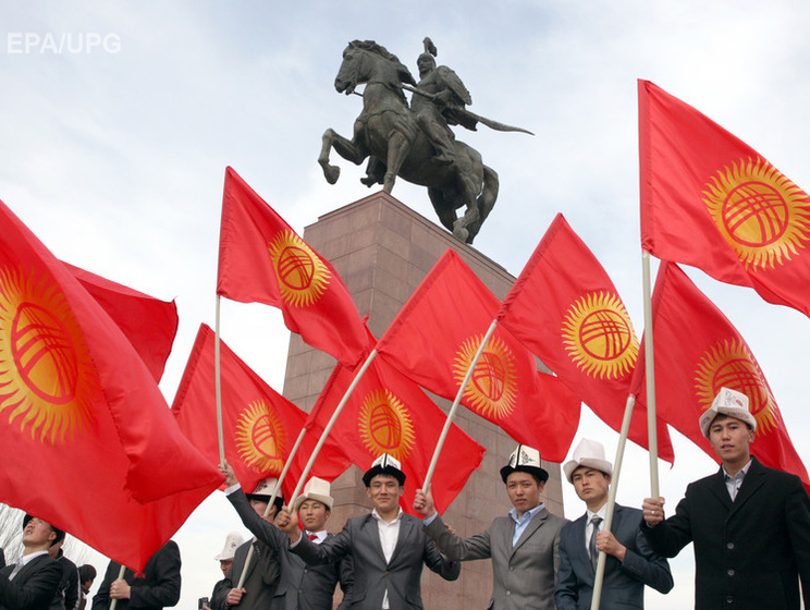В Киргизии задержан гражданин Великобритании за сравнение колбасы с конским пенисом