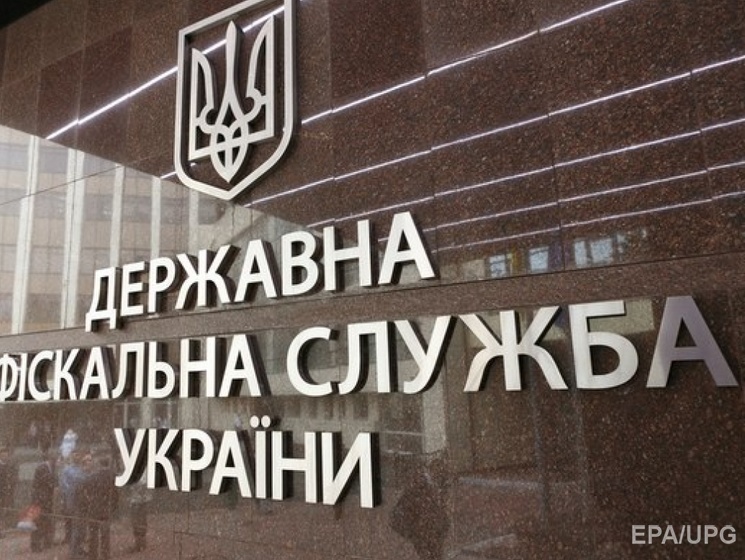 Госфискальная служба Украины опровергает заявления о запрете пересечения админграницы с Крымом грузовым транспортом