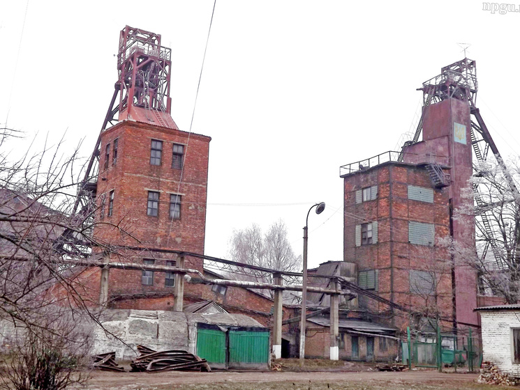 Минэнергоугля: На шахте "Нововолынская" из-за обвала породы погибли два горняка