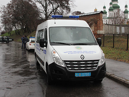 В Черниговской области полиция задержала подозреваемых в нападении на участкового и членов его семьи