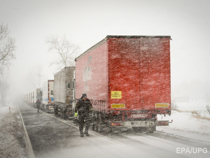 Въезд грузовиков в Киев могут ограничить из-за ухудшения погоды