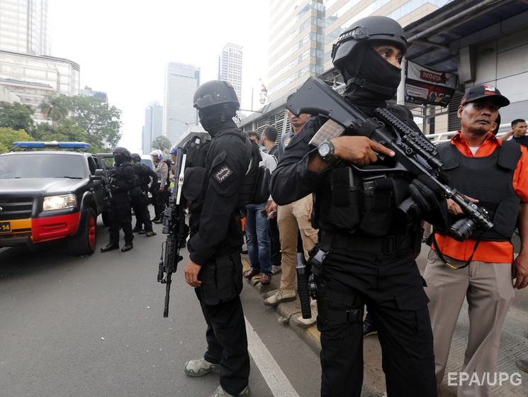 Полиция: Теракт в Джакарте похож на парижскую атаку
