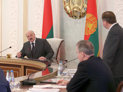 Лукашенко: Боевиков с Донбасса в Беларуси быть не должно