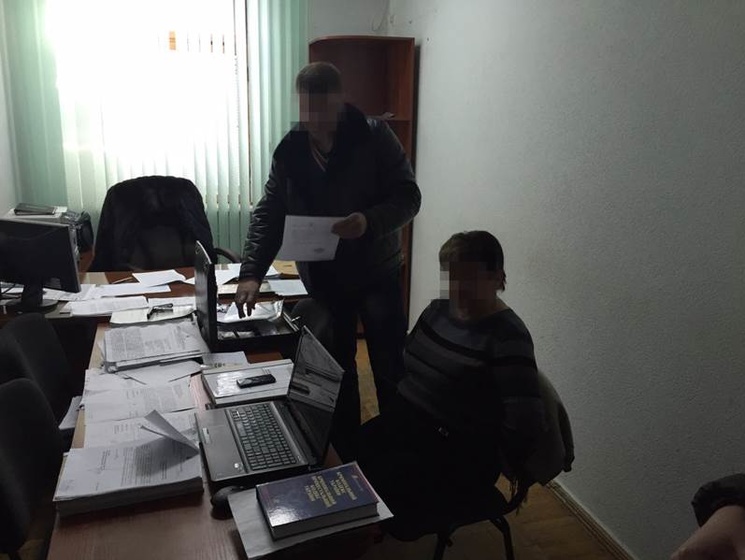 В Кировоградской области прокурор арестовала беременную женщину и требовала за нее выкуп