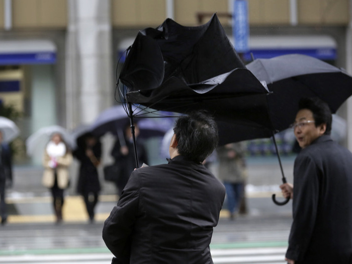 Минимум 120 человек пострадали в результате снегопадов в Японии 