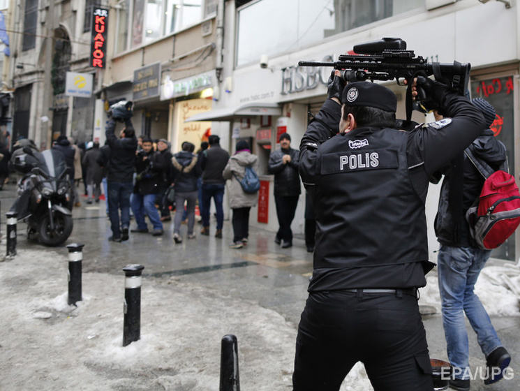 CNN Turk: Число задержанных по делу о теракте в Стамбуле возросло до 16