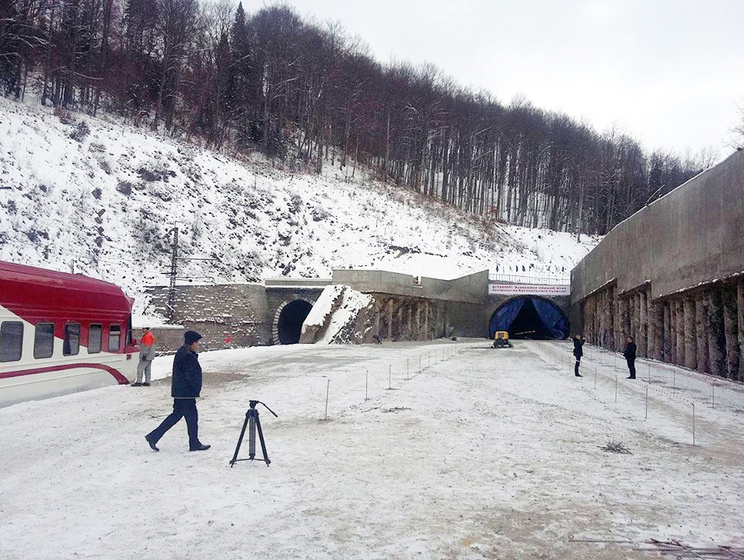 Мининфраструктуры: Завершен первый этап строительства нового туннеля в Карпатах
