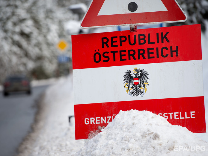 Австрия пригрозила Греции исключением из Шенгена