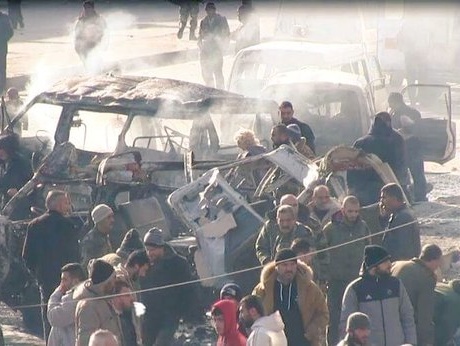 Боевики ИГИЛ подорвали начиненный взрывчаткой автомобиль в Сирии, 17 погибших