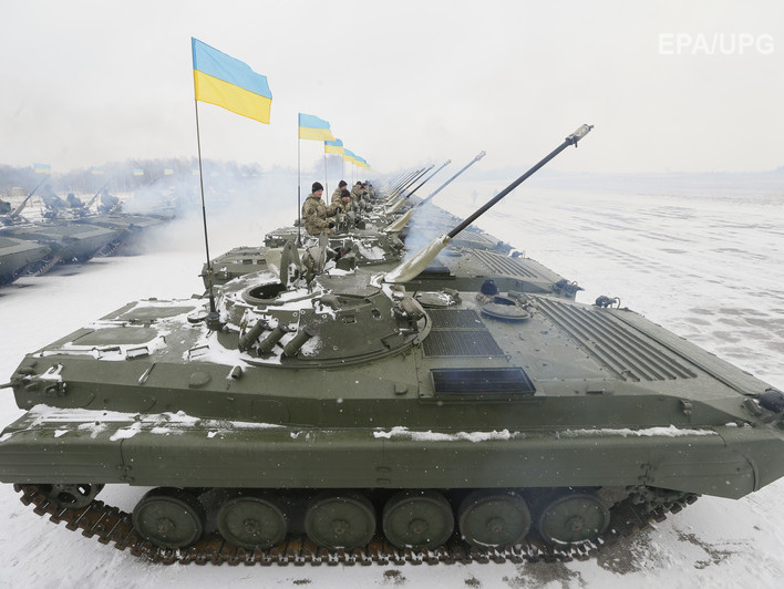 Яресько: Зарплаты украинских военных в 2016 году вырастут в несколько раз