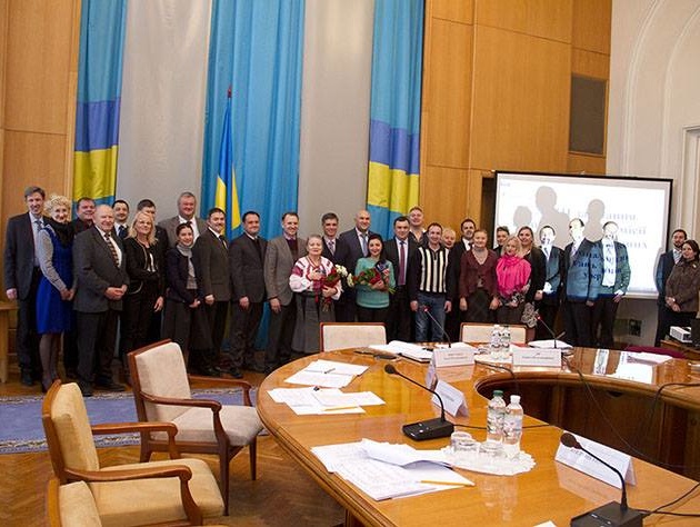 МИД Украины: 239 иностранцам украинского происхождения из 29 стран мира предоставлен статус зарубежного украинца