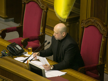 Парламент утвердил программу деятельности Кабмина и объявил перерыв до завтра