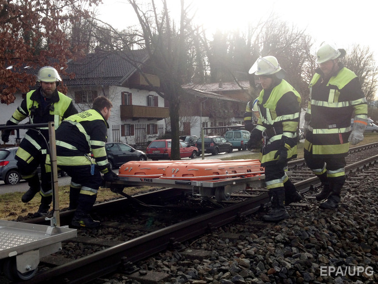 Столкновение поездов в Германии: число жертв возросло до четырех, серьезно ранены более 50 человек