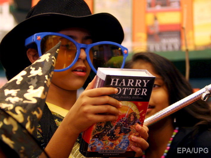 Издательство "А-ба-ба-га-ла-ма-га" ведет переговоры о выпуске восьмой книги о Гарри Поттере