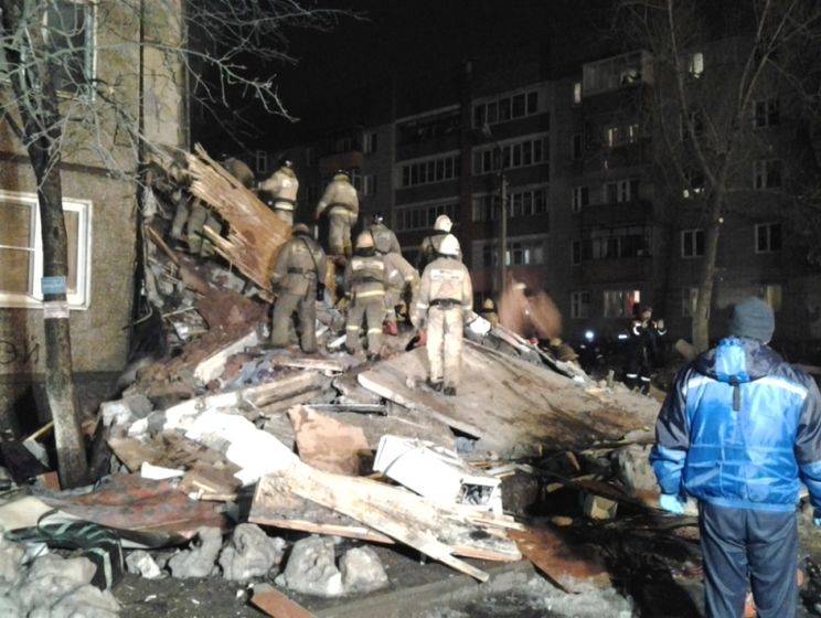 В результате обрушения дома в Ярославле погибли четыре человека