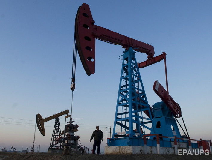 Саудовская Аравия и Россия договорились заморозить нефтедобычу на уровне января