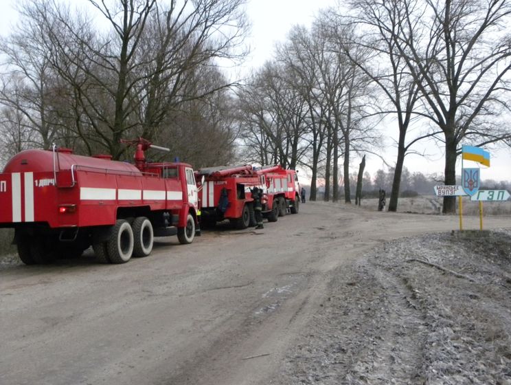 Спасатели продолжают ликвидацию аварии на газовой скважине в Черниговской области