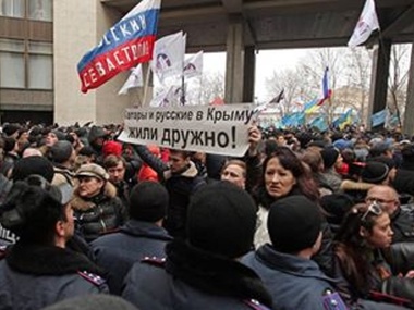 В МВД и МИД опровергли "захват" милиции в Крыму