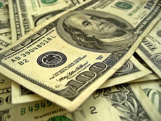 НБУ планирует сегодня продать на межбанке $30 млн – СМИ