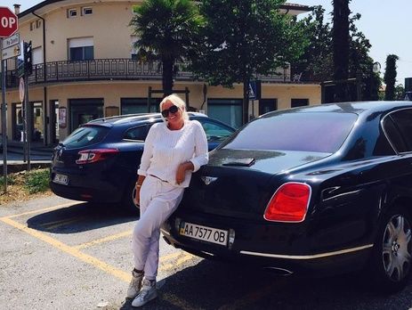 Журналист Бигус: Владелица "сумочки дороже отделения полиции" выложила фото из Монако на фоне Bentley сына прокурора