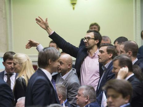 Нардеп Чумак: Внеочередное заседание Рады, посвященное смене премьера, может пройти в субботу
