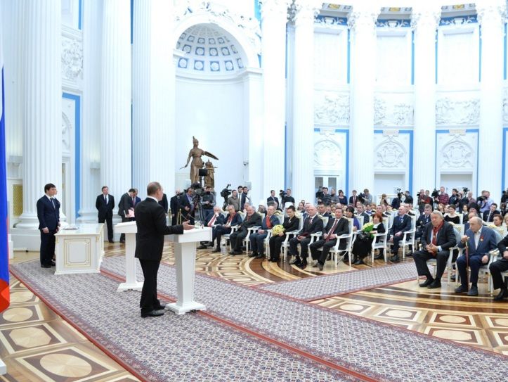 Путин вручил госнаграды РФ чешскому европарламентарию и первому заму премьер-министра Азербайджана