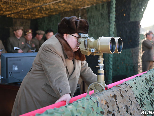 Ким Чен Ын провел испытания твердотопливного ракетного двигателя
