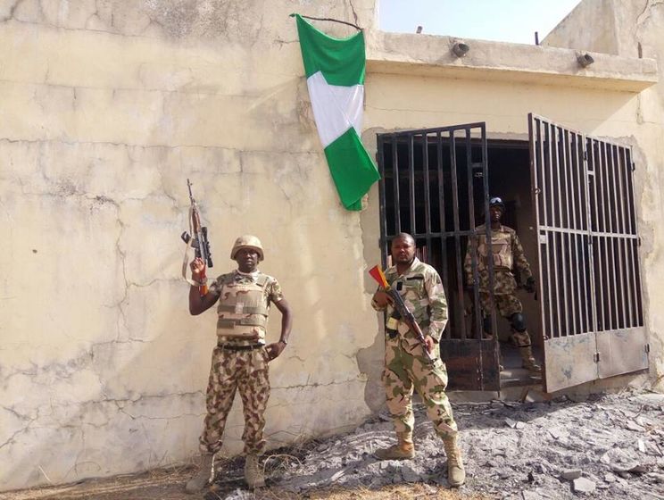 В Нигерии военные освободили 800 заложников "Боко Харам"