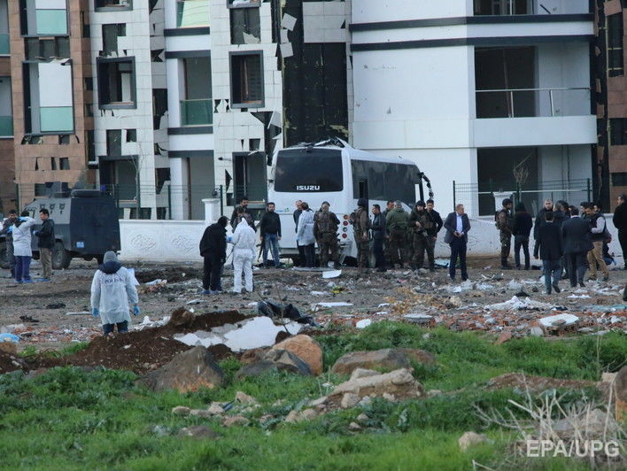 В результате теракта в Турции погибли семь полицейских