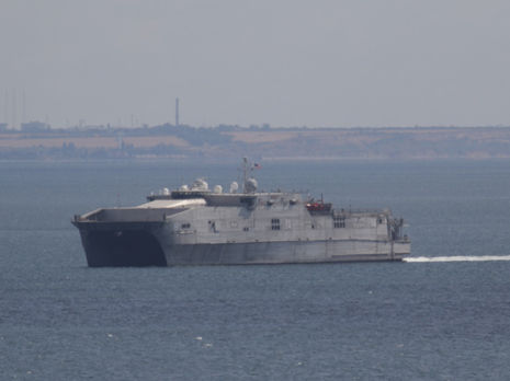 ﻿Транспортно-десантний корабель США зайшов у Чорне море