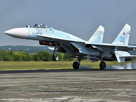 Минобороны РФ опровергло перехват истребителем Су-27 самолета-разведчика США