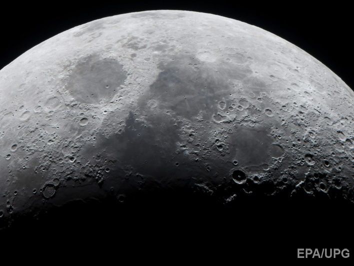 В России перенесли полет космического аппарата к Луне на середину 2019 года &ndash; СМИ