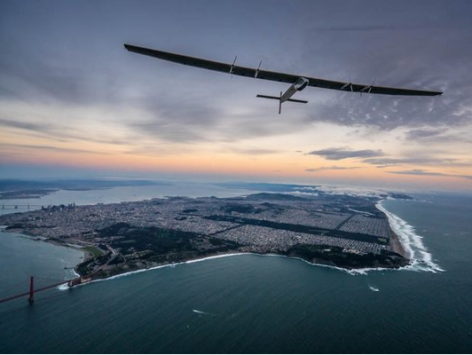 Самолет на солнечных батареях совершил трехдневный перелет с Гавайских островов в Калифорнию