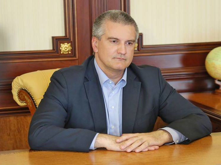Аксенов: Необходимо привлечь партийные структуры "Единой России" к формированию кадрового резерва властей Крыма