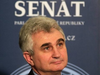 Спикер чешского Сената отменил визит в Россию