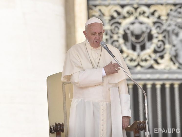 Папа Римский поздравил христиан с Пасхой