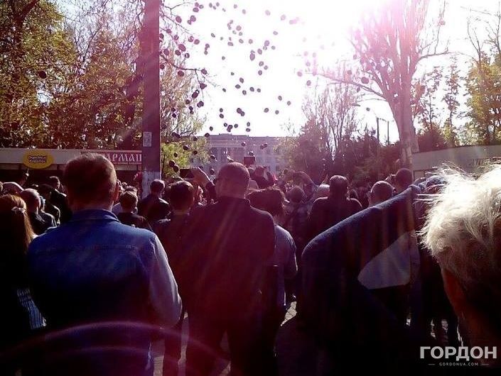 Полиция Одессы отобрала нунчаки у мужчины на Куликовом поле